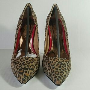 NEW 2 Lips Too Leopard Pointe Toe Size 7 Heels